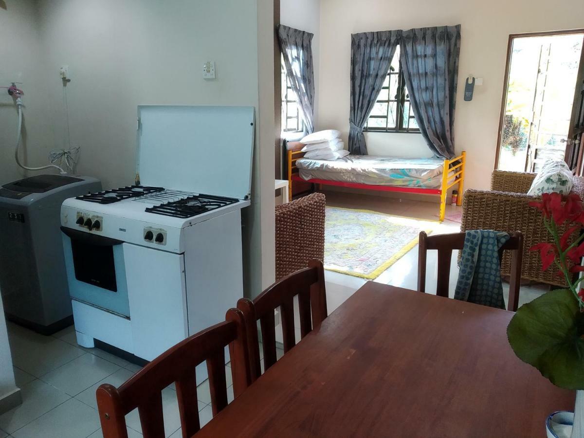 HMA Guesthouse Sepang Eksteriør billede